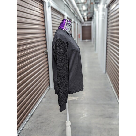 Kenneth Cole NWT Large Black Sweater with Sherpa Sleeves - Picture 2 of 8